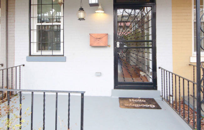 Beautiful 2 BR Townhouse in Atlas District