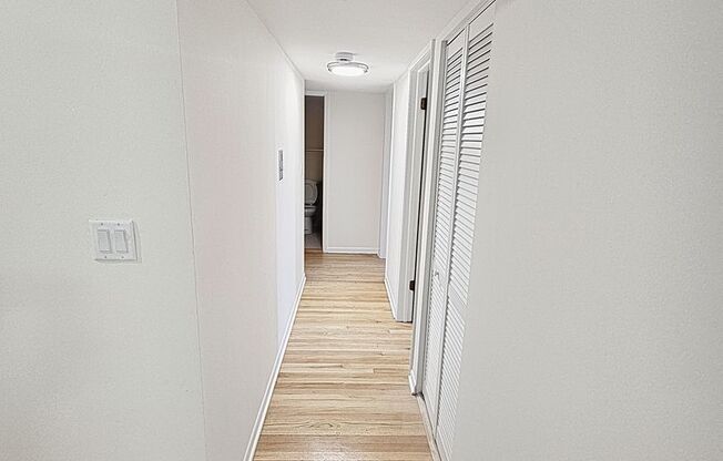 3 beds, 2 baths, $3,195, Unit 102