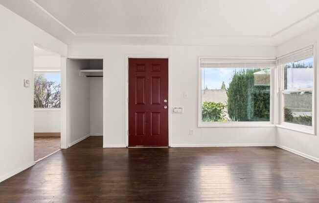 7624 NE Broadway (Jonesmore)