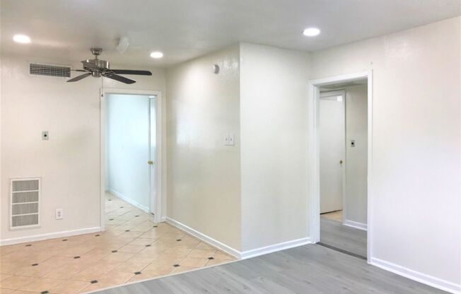 2 beds, 1 bath, 875 sqft, $1,330