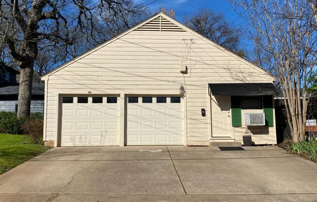 207 W Phillips St.