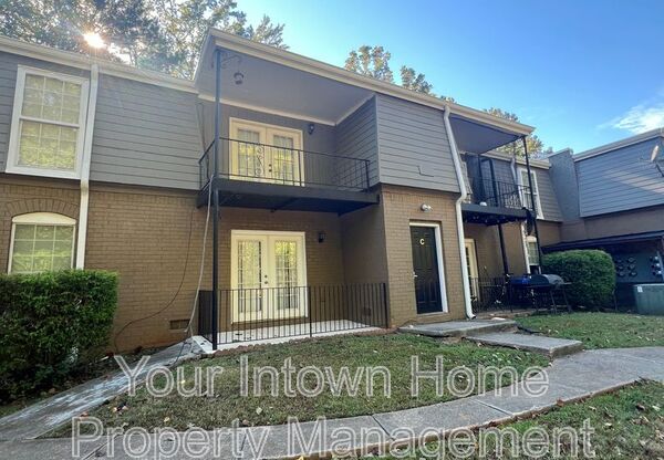 2711 Fairlee Drive Unit C3
