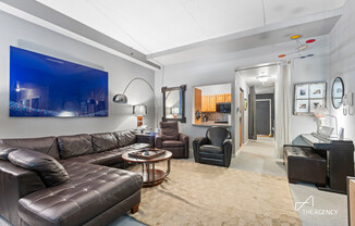 130 BRADHURST AVE
