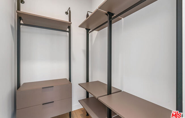 2 beds, 2 baths, 1,060 sqft, $4,995, Unit 232