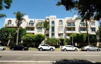 Spacious 2-bedroom condo in Downtown Long Beach