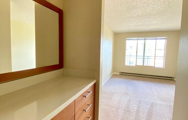 1 bed, 1 bath, 939 sqft, $2,150, Unit 304