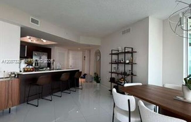 3 beds, 2 baths, $5,900, Unit # 2 1001