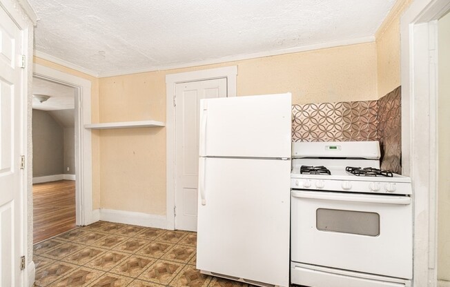 14 16 EDITH AVE