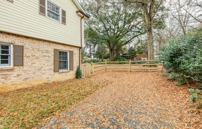 4 beds, 2.5 baths, $2,450