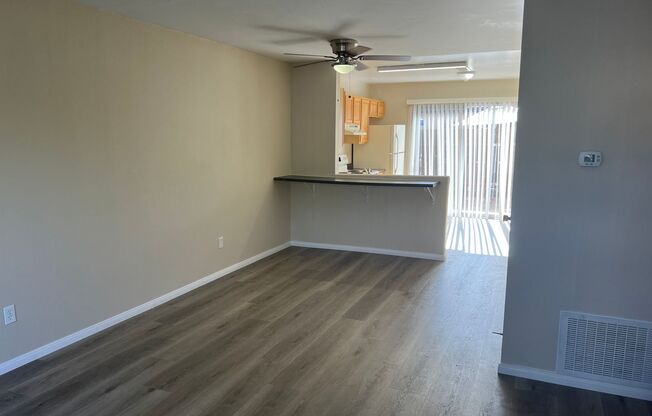 Updated 2BR/1BA 2 Story Townhome in Park Like setting in Santee