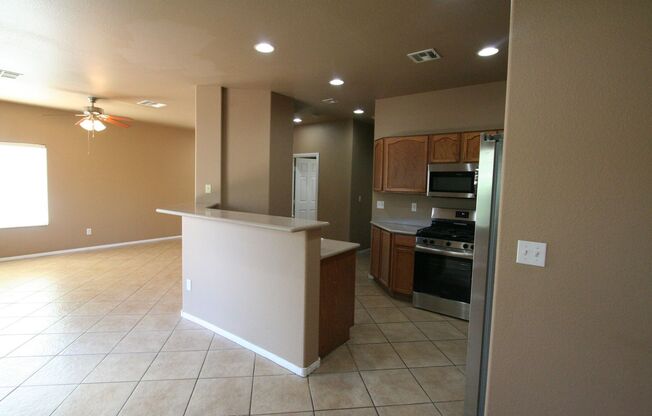 3 beds, 2.5 baths, $2,300