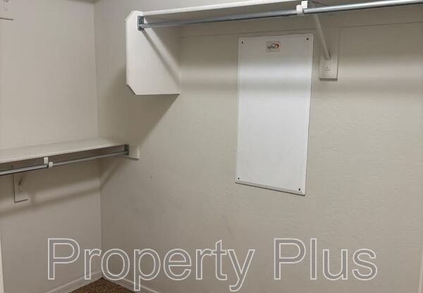 2140 W TALLGRASS TRL