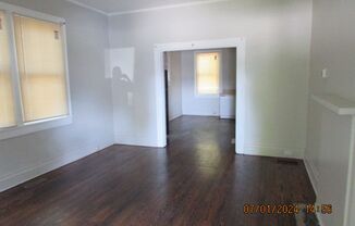 2 beds, 1 bath, $875