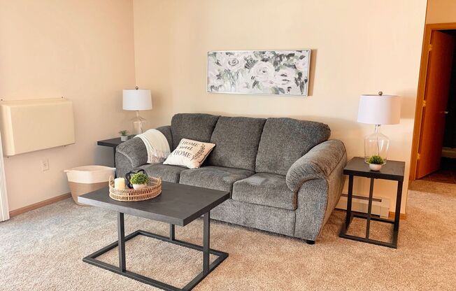 2 beds, 1 bath, 895 sqft, $1,070, Unit ME 2301-67