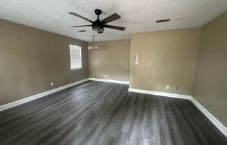 2 beds, 1 bath, 900 sqft, $1,200