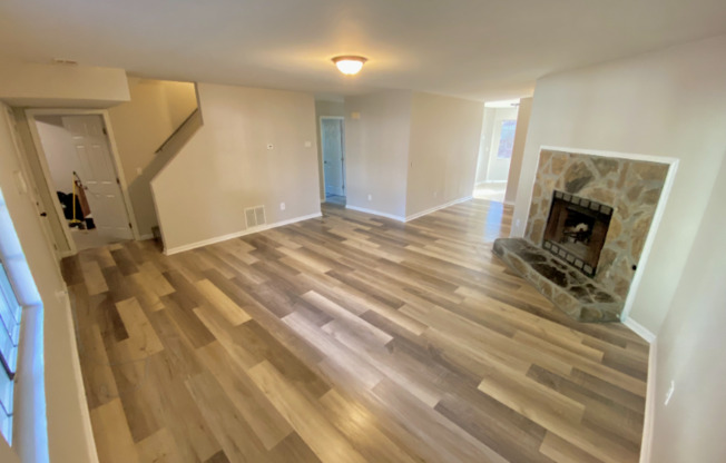 709 PINE TREE TRL