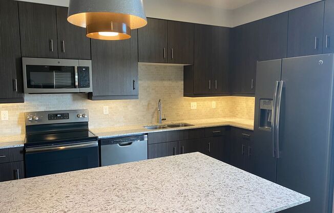 2 beds, 2 baths, 1,108 sqft, $1,580, Unit 1708-509