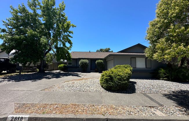 Beautiful 3-Bed, 2-Bath Single-Level Home in Bennett Valley