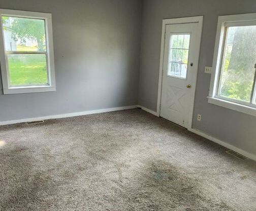 4 beds, 1 bath, $1,100