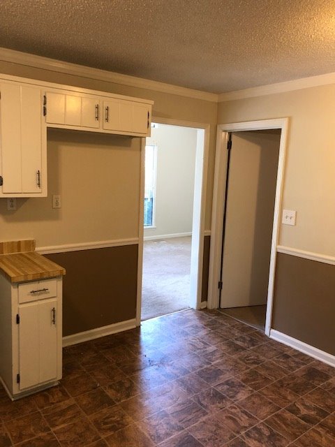 3 beds, 1 bath, $995