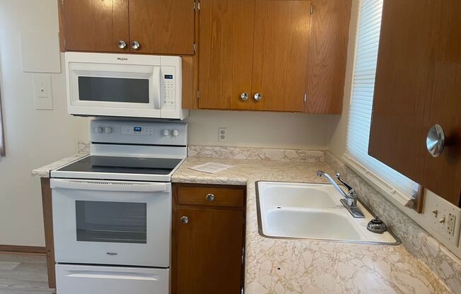 2 beds, 1 bath, $850