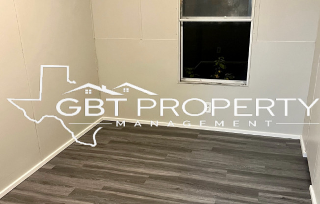 Spacious 3 bed 2 bath single wide on an oversized lot