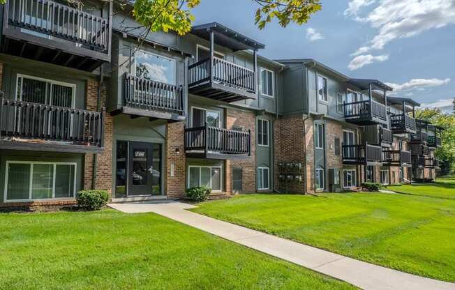 Cordoba Apartments in Farmington Hills