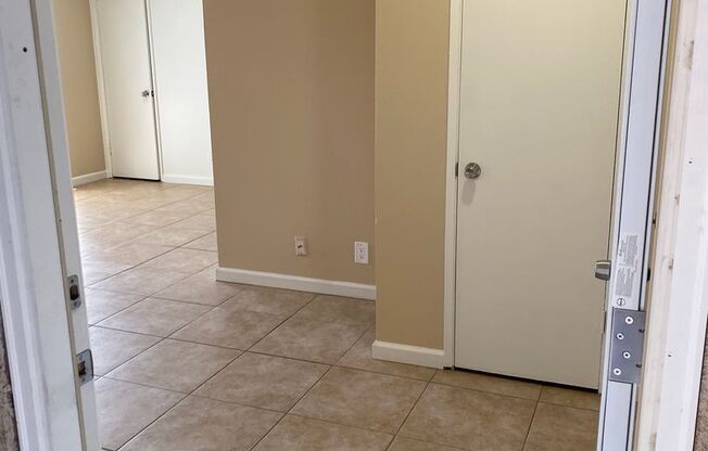 1 bed, 1 bath, 760 sqft, $1,270