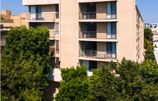 Hidden Gem in Beautiful Beverly Hills and West Hollywood