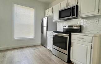 126 S WATERLOO AVE