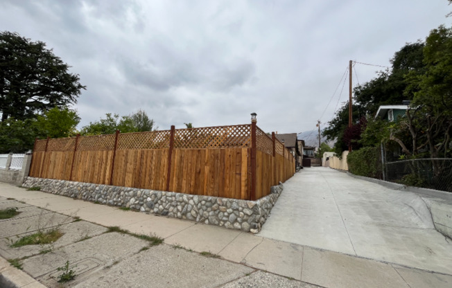 1825 E WOODBURY RD