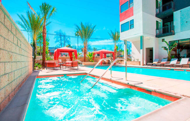 Pool | Motif Apartments For Rent in Woodland Hills, CA 91367