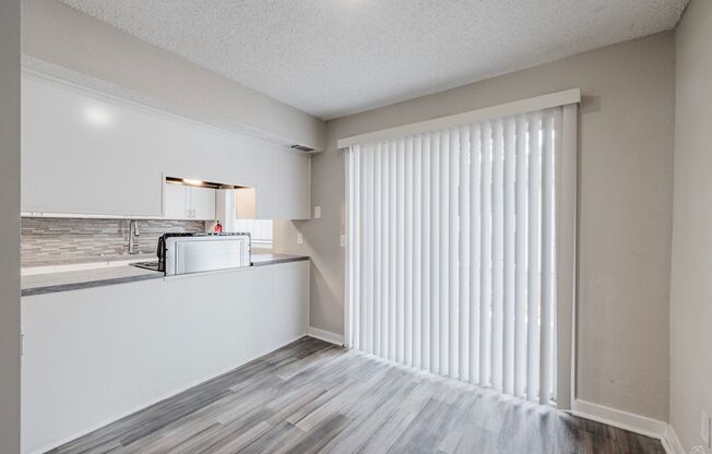2 beds, 2.5 baths, 1,218 sqft, $1,395, Unit 2-22F