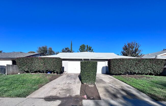9137-9139 Tuolumne Drive