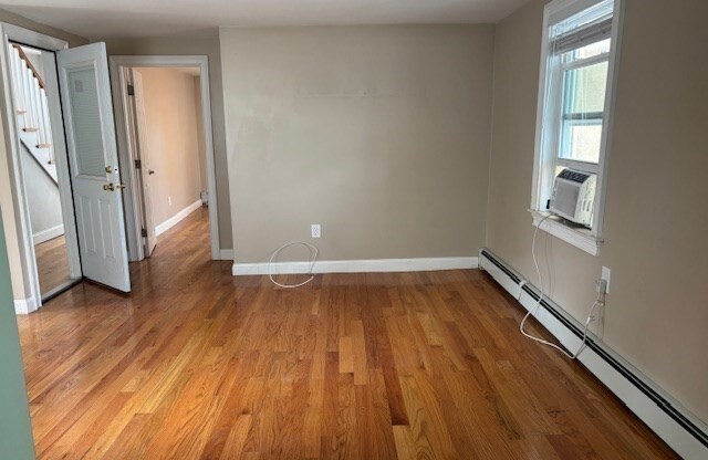 4 BORDER ST