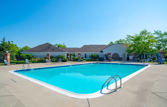 Free Wi Fi at Outdoor Pool and Sundeck at Heatherwood Apartments, Grand Blanc