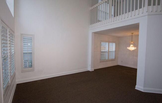 3/2.5 with 2-car garage in Maitland