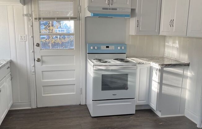 Charming 3BR, 1BA Home in Creedmoor!