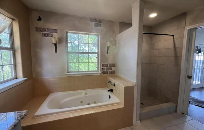 3 beds, 2 baths, 1,568 sqft, $1,495