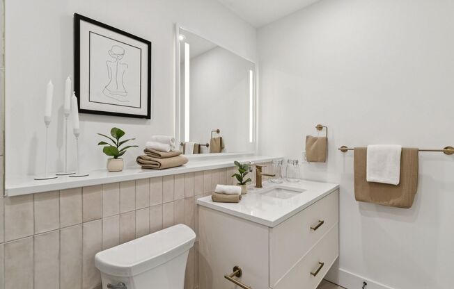 1 bed, 1 bath, 700 sqft, $1,696, Unit 402