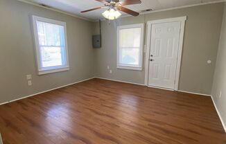 1 bed, 1 bath, $900