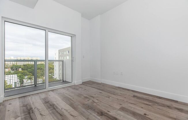 2 beds, 2 baths, 833 sqft, $2,650, Unit 606