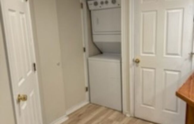 2 beds, 1 bath, $1,785