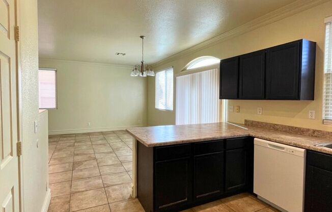 MOVE-IN READY 3BR/3BA SINGLE FAMILY HOME IN LAS VEGAS