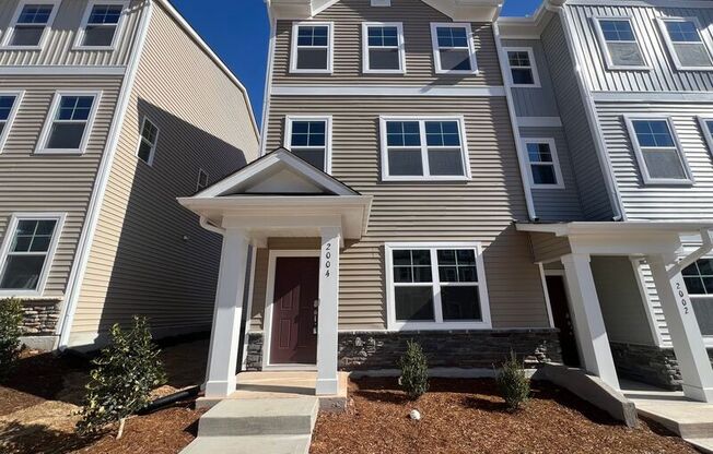 2004 SEQUOIA LN