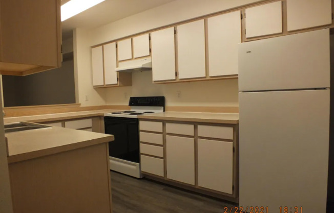 12549 28 AVE NE