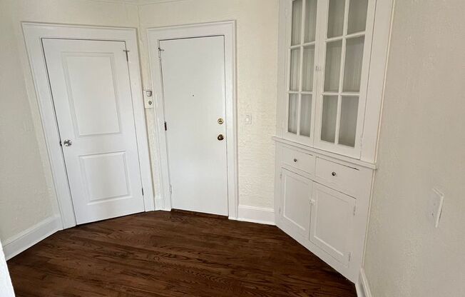 Studio, 1 bath, $1,350, Unit O