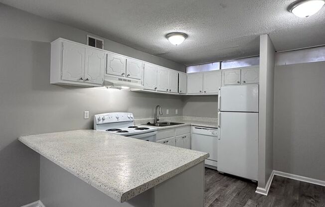 1 bed, 1 bath, 790 sqft, $1,198, Unit 15H