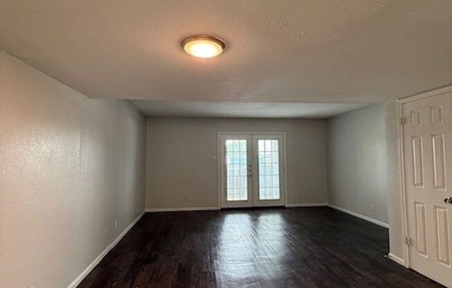 2 beds, 1.5 baths, 1,156 sqft, $1,250, Unit 15-1501