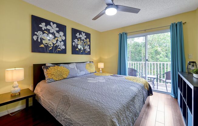 FULLY FURNISHED – AVAILABLE FOR A MINIMUM 1-YEAR LEASE!